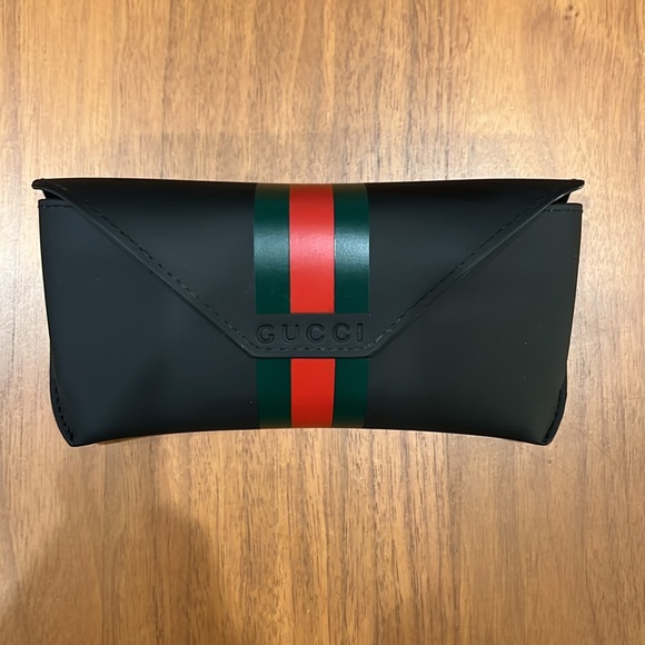 Gucci Sunglasses - Picture 8 of 11